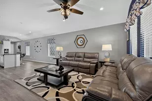5619 Avalon Woods Dr, Houston, TX 77373 - Photo 10