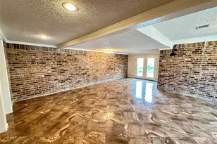 3010 Pine St, Galveston, TX 77551 - Photo 8