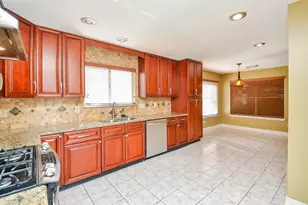 16318 Cobble Springs Ct, Sugar Land, TX 77498 - Photo 12