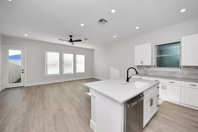 8306 Comal Street #B, Houston, TX 77051 - Photo 6