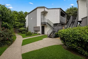 7200 Clarewood Dr, Houston, TX 77036 - Photo 2