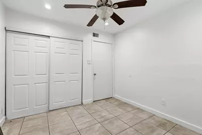 7200 Clarewood Drive #1700, Houston, TX 77036 - Photo 16