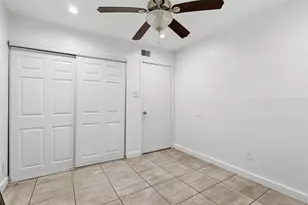 7200 Clarewood Dr, Houston, TX 77036 - Photo 16