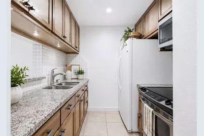 7200 Clarewood Drive #1700, Houston, TX 77036 - Photo 8