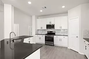 2733 Arbor Edge Crossing, Texas City, TX 77568 - Photo 8