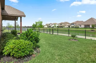 2733 Arbor Edge Crossing, Texas City, TX 77568 - Photo 32