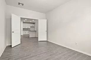 2733 Arbor Edge Crossing, Texas City, TX 77568 - Photo 20
