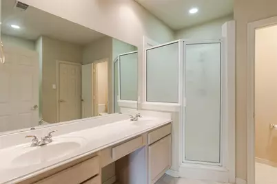 10735 Norchester Village, Houston, TX 77070 - Photo 8