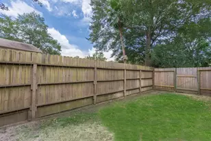 10735 Norchester Village, Houston, TX 77070 - Photo 12