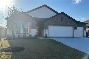 13307 Owens Pl, Mont Belvieu, TX 77535 - Photo 2