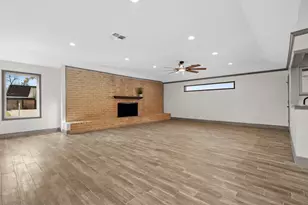 3031 Fairway Dr, Sugar Land, TX 77478 - Photo 4