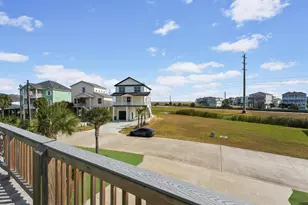 25102 Sausalito Dr, Galveston, TX 77554 - Photo 6