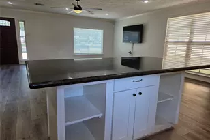 4718 Blanton Blvd, Houston, TX 77092 - Photo 12