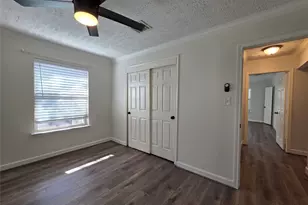 4718 Blanton Blvd, Houston, TX 77092 - Photo 16
