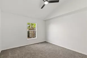 5425 Jeffrey St, Dickinson, TX 77539 - Photo 24