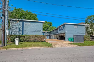 2420 McDuffie St, Houston, TX 77019 - Photo 2