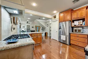 222 Oak Road Rd, Clear Lake Shores, TX 77565 - Photo 10