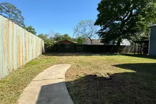 8708 Lanewood Dr, Houston, TX 77016 - Photo 16
