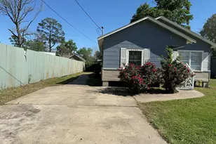 8708 Lanewood Dr, Houston, TX 77016 - Photo 2