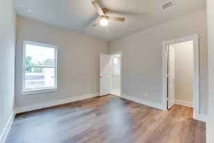 1424 W 34th 1/2 St, Houston, TX 77018 - Photo 4