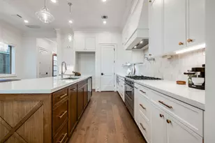1521 Nevada St, Houston, TX 77006 - Photo 6
