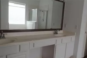 4822 Schiller Park Ln, Sugar Land, TX 77479 - Photo 12