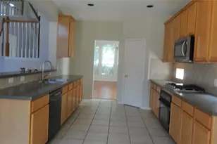 4822 Schiller Park Ln, Sugar Land, TX 77479 - Photo 4