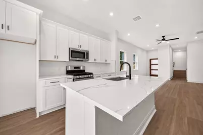 8110 Carver Road, Houston, TX 77088 - Photo 8