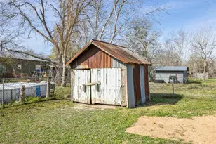 403 N College St, Weimar, TX 78962 - Photo 8