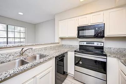 2300 Old Spanish Trail #1004, Houston, TX 77054 - Photo 8