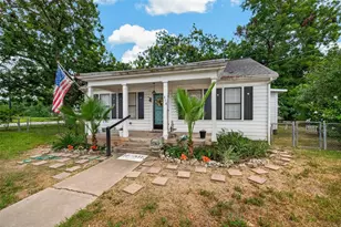 416 E Caney St, Wharton, TX 77488 - Photo 4