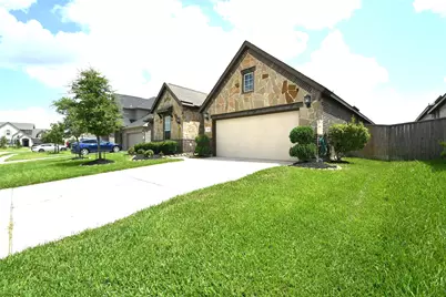 14011 Lago Creek Court, Rosharon, TX 77583 - Photo 4