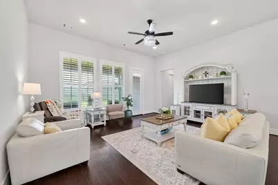 28919 Harbor Springs Court, Fulshear, TX 77441 - Photo 14