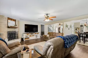 301 Bull Run Dr, League City, TX 77573 - Photo 6