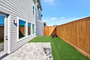 16039 Hayes Pk Dr, Houston, TX 77079 - Photo 8