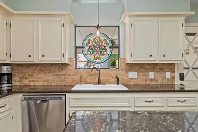 10 Cape Chestnut Drive, The Woodlands, TX 77381 - Photo 20