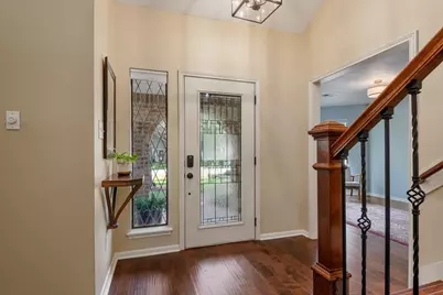 10 Cape Chestnut Drive, The Woodlands, TX 77381 - Photo 4
