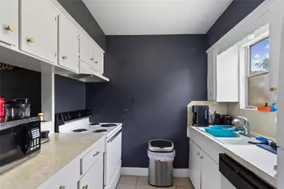 3412 Lantern Lane, Baytown, TX 77521 - Photo 16