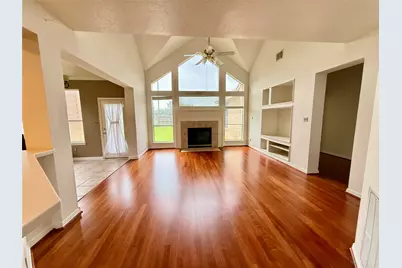 2507 Jasmine Ridge Court, Houston, TX 77062 - Photo 2