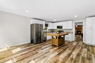 21 Red Oak Cir, Point Blank, TX 77364 - Photo 6