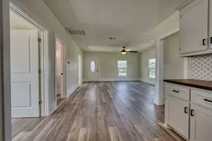 1122 W 2nd St, Freeport, TX 77541 - Photo 10