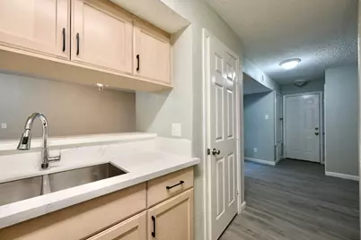 3200 S Gessner #204, Houston, TX 77063 - Photo 12