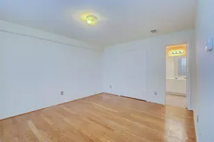 911 Reinicke St, Houston, TX 77007 - Photo 8