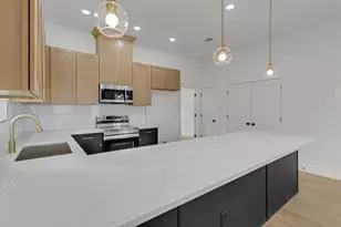 7956 Bonaire Unit A/B St, Houston, TX 77028 - Photo 10