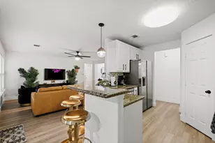 1504 W 43rd St, Houston, TX 77018 - Photo 8
