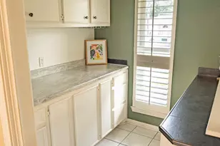 205 Banyan St, Lake Jackson, TX 77566 - Photo 10