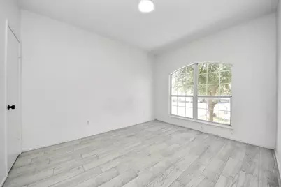 10217 Teneha Drive #B, Houston, TX 77033 - Photo 2