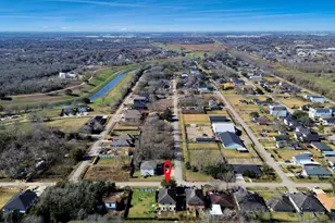 10217 Teneha Dr, Houston, TX 77033 - Photo 32