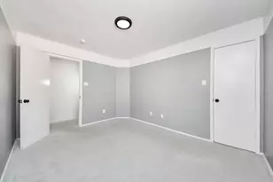 10217 Teneha Dr, Houston, TX 77033 - Photo 26