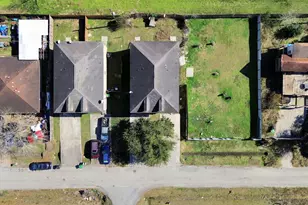 10217 Teneha Dr, Houston, TX 77033 - Photo 34